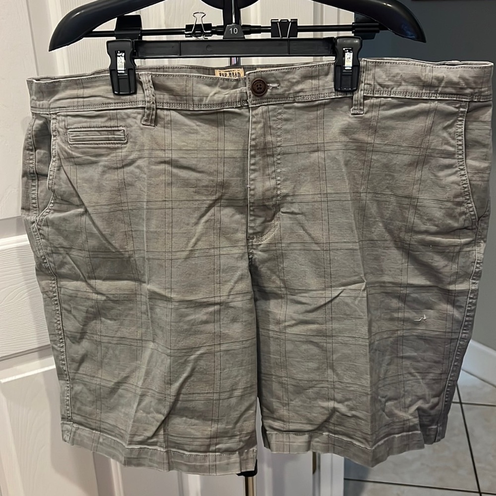 Red head flat front shorts. Size 46